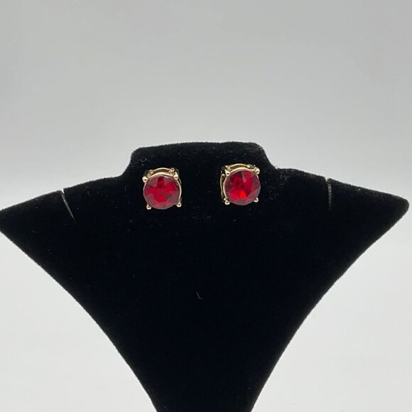 Ruby Red Rhinestone Round Cut Gold Tone Pierced Stud Earrings 0.25in - Picture 1 of 4